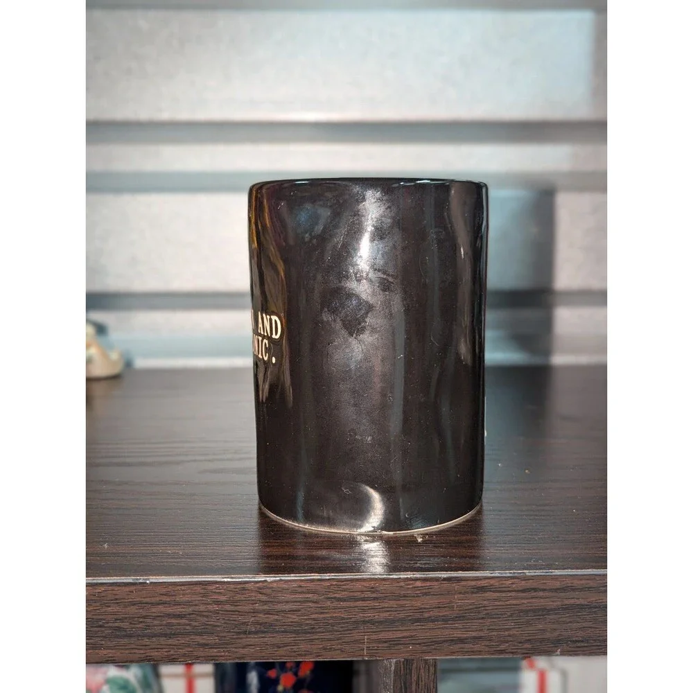 Rae Dunn‎ Black Gin Fizz Scented Candle - gin & tonic